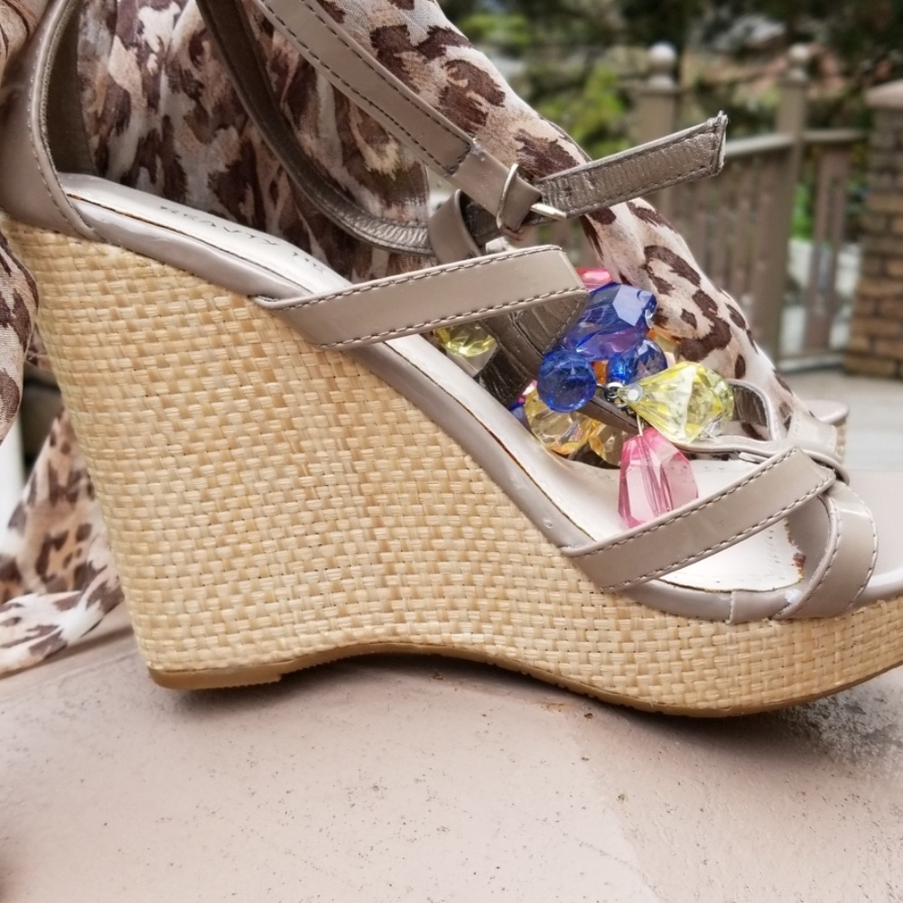 Straw wedge gemstone sandals